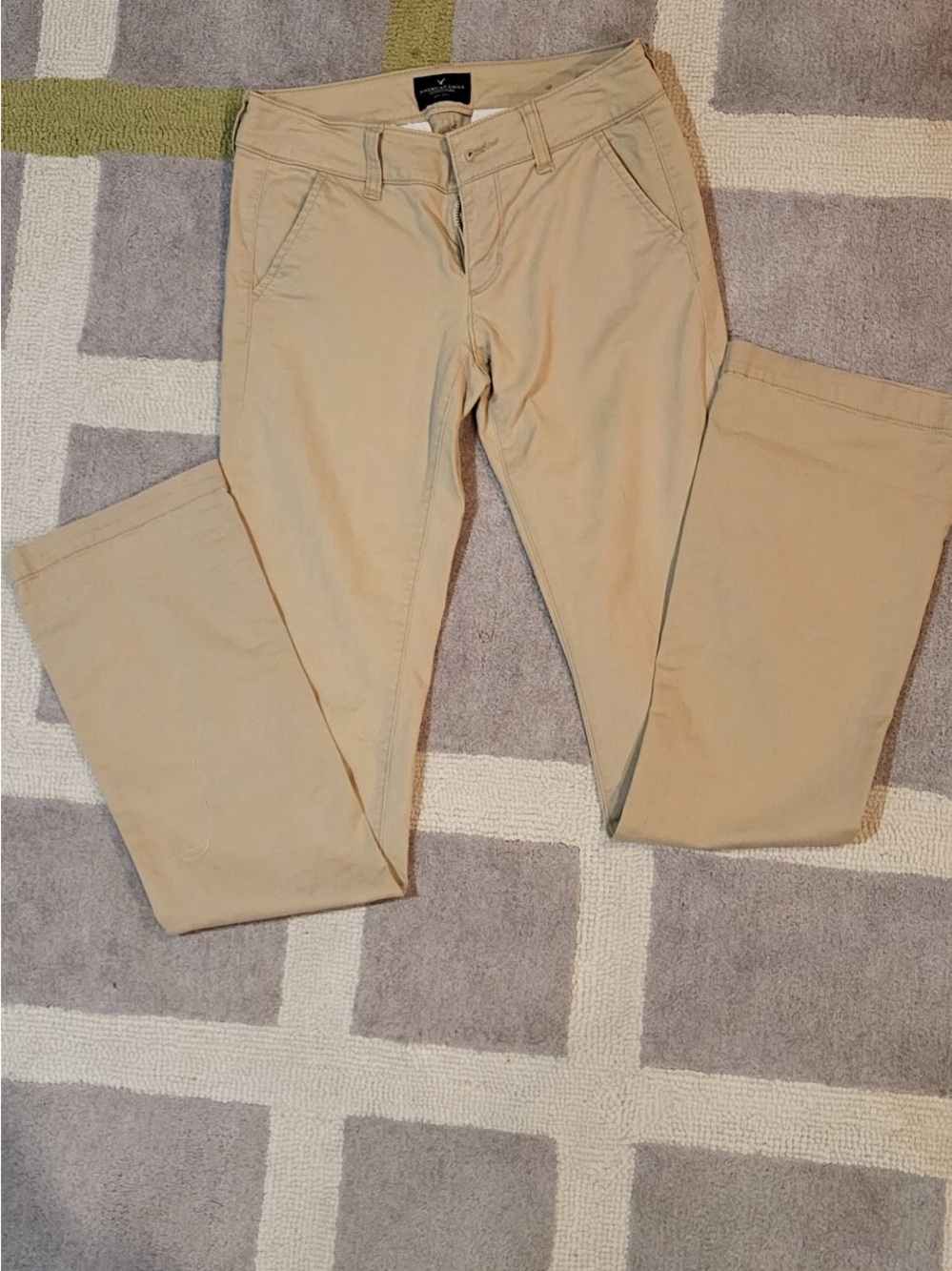 American Eagle Outfitters women’s  Tan Chino Pants 00 Long